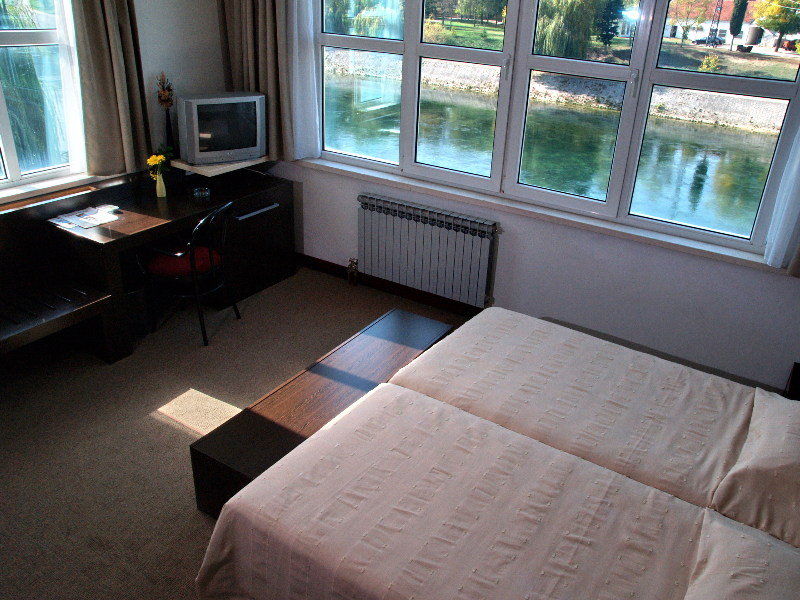 Hotel Sv. Mihovil Trilj ภายนอก รูปภาพ